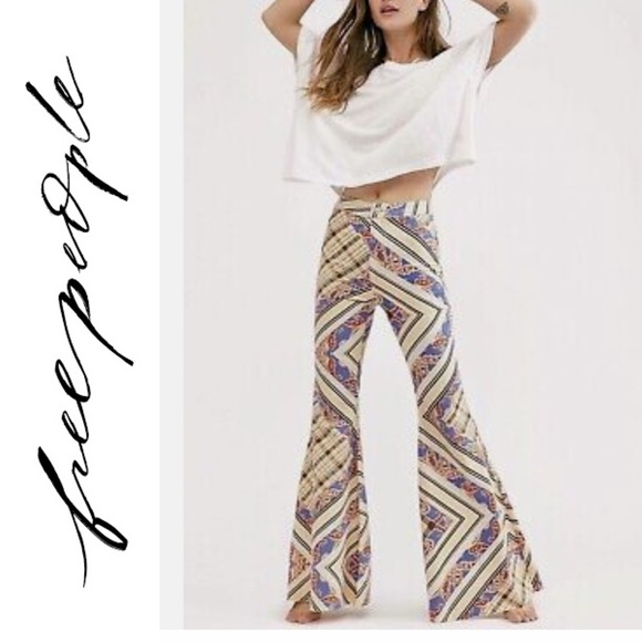 🌟NWT FREE PEOPLE FLOAT ON BY SUPERFLARE BOHO FARRAH MULTICOLOUR PAISLEY JEAN🌟 - Picture 5 of 16